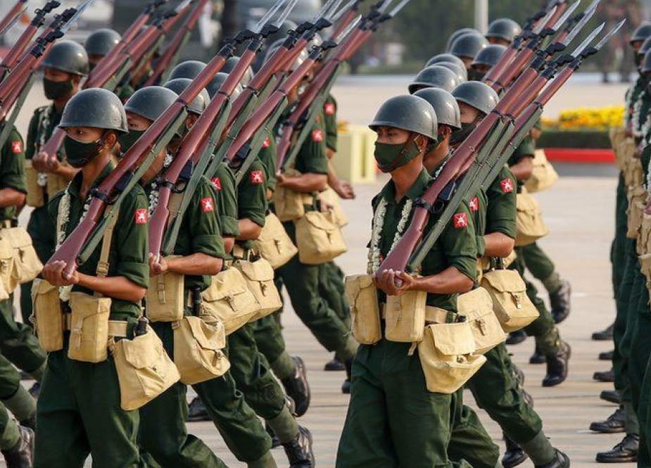 میانمار، فوج کا مظاہرین کو سر اور پیٹھ میں گولی لگنے کا انتباہ