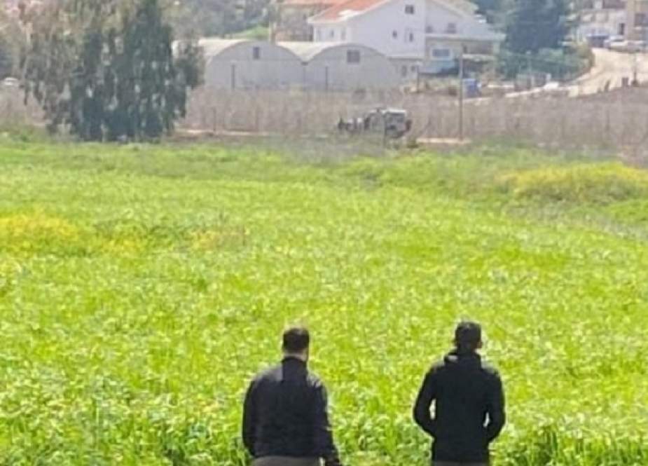 Israeli soldiers near border Lebanon.jpg