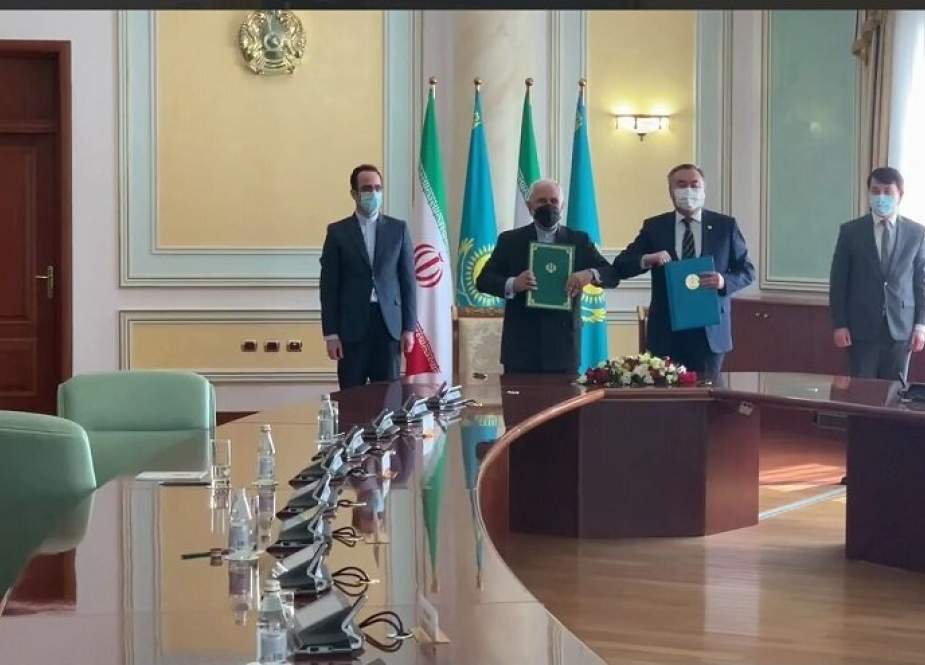ايران وكازاخستان توقعان على وثيقة للتعاون الثنائي