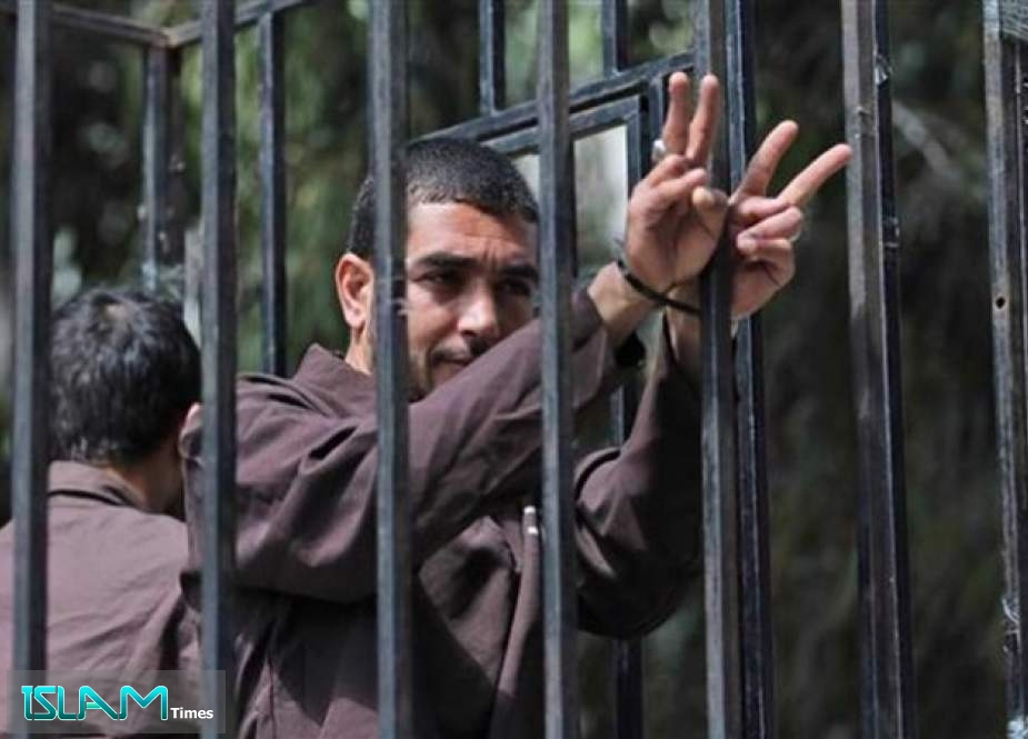 Palestinian Inmate Held in Solitary Confinement Despite Health Problem