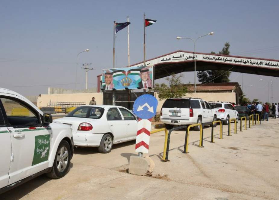 الأردن يعيد فتح معبر حدودي يعد بوابة هامة لسوريا