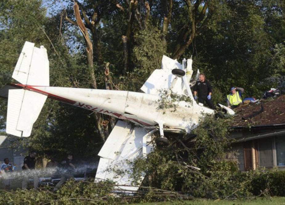 فرانس میں چھوٹا طیارہ گر کر تباہ، 4 افراد ہلاک