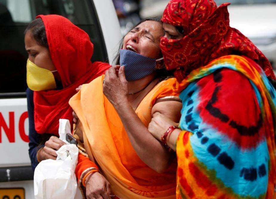 بھارت میں مسلسل تیسرے روز ریکارڈ کورونا کیسز، آکسیجن کی قلت سے اموات