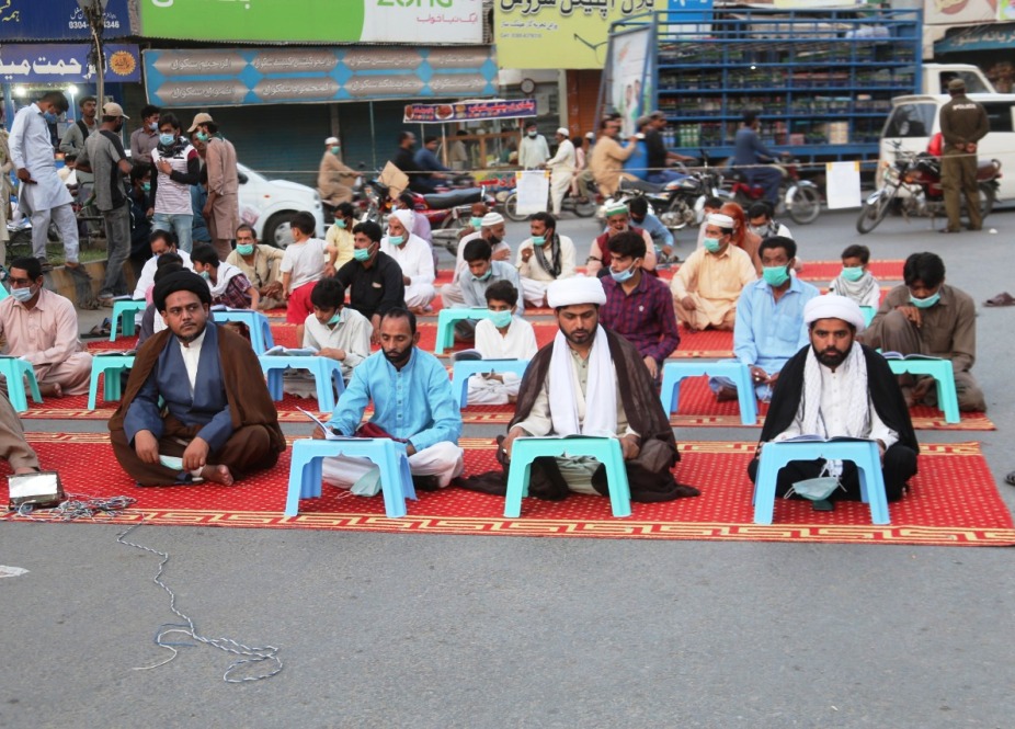 جوائنٹ ایکشن کمیٹی فار شیعہ مسنگ پرسنز ملتان کے زیراہتمام لاپتہ افراد کی بازیابی کیلئے دھرنا دوسرے روز بھی جاری