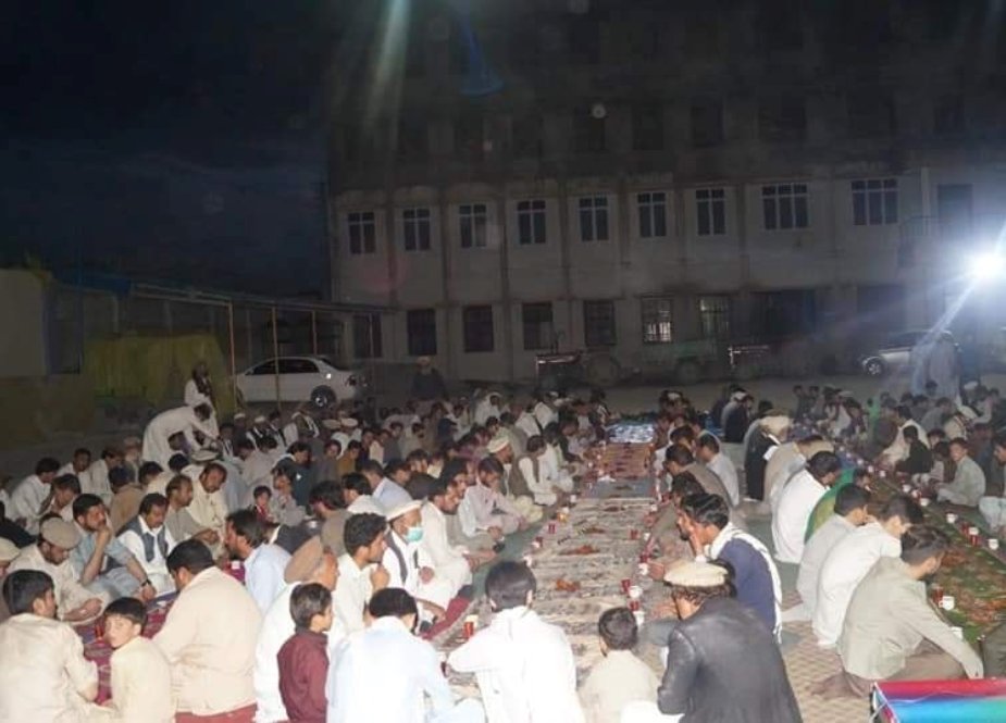 الکوثر ایجوکیشنل کمپلیکس پاراچنار میں افطاری کا اہتمام