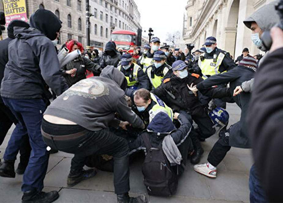 Londonda polisin səlahiyyətlərinin artırılmasına qarşı etiraz yürüşü keçirilib, 9 nəfər saxlanılıb