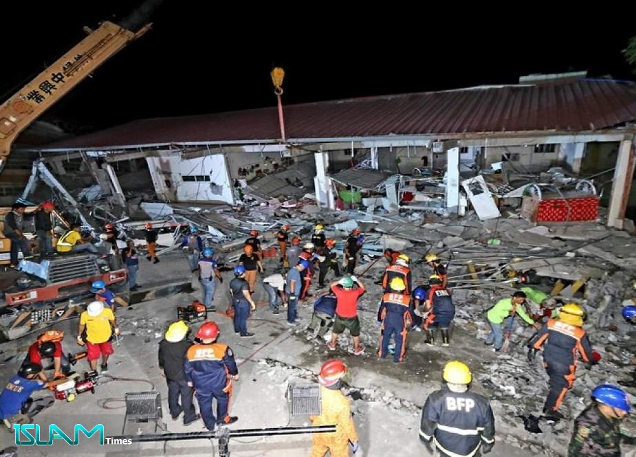 Magnitude 5.7 Earthquake Strikes Near Philippines