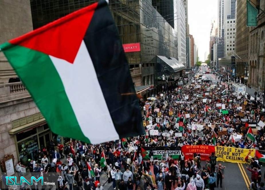 Fights Break Out between Pro-Palestine, Pro-Israel Protesters in NYC