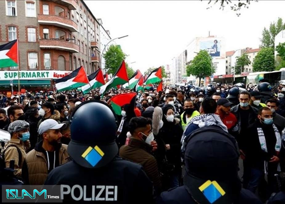 Hundreds March through Germany’s Capital in Solidarity with Palestinians
