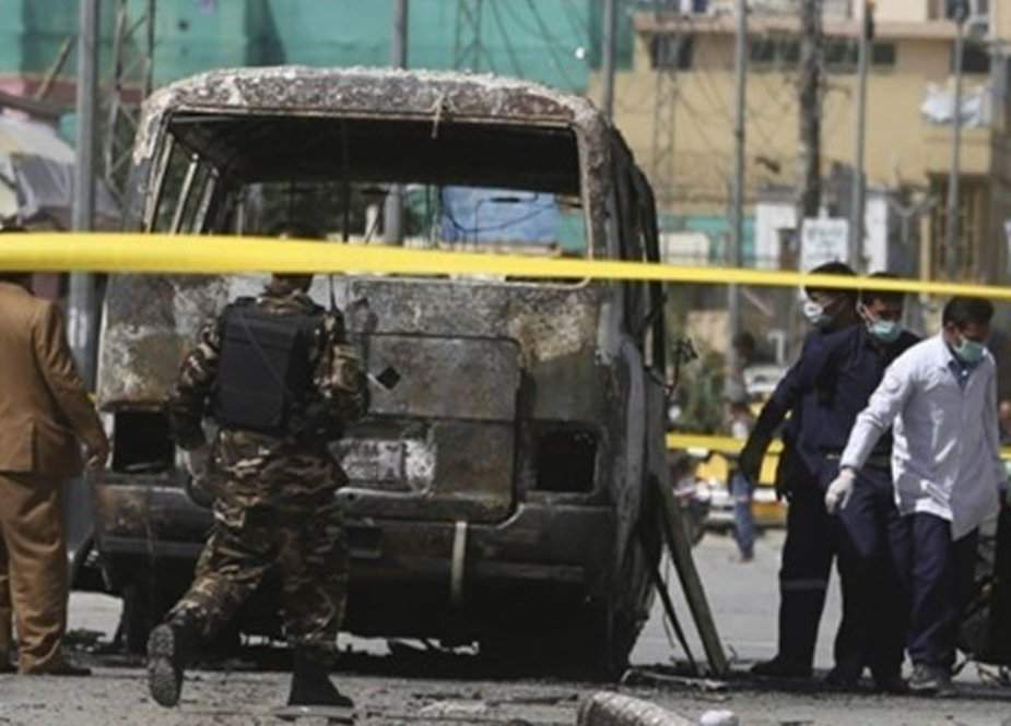 افغانستان میں یونیورسٹی بس دھماکے میں تباہ، 4 لیکچرار جاں بحق