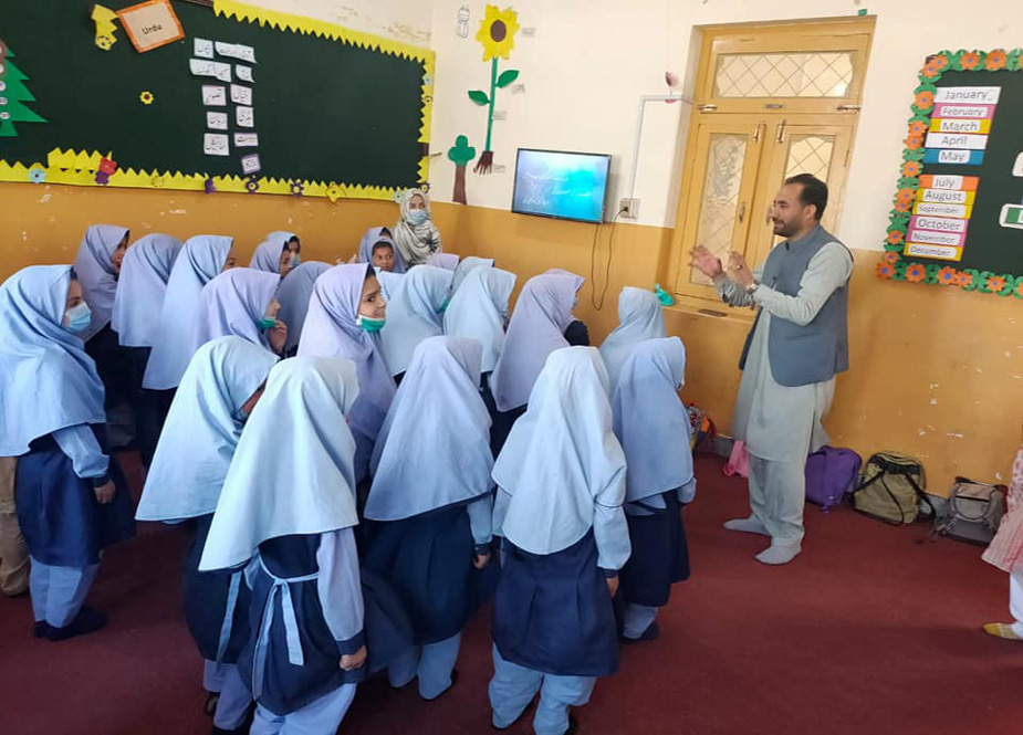 وزیر زراعت گلگت بلتستان کاظم میثم نے اسوہ گرلز سکول یولتر کا دورہ کیا