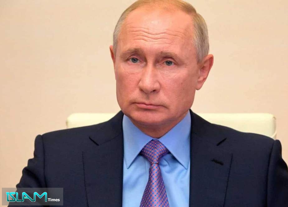 Putin: US Actions Damage Dollar as a Reserve Currency