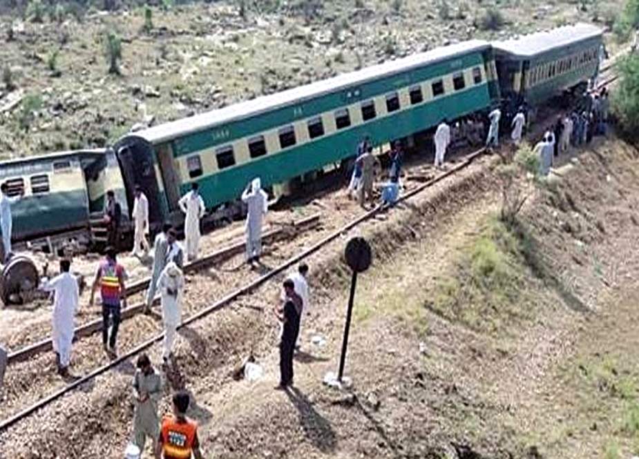 گھوٹکی میں دو مسافر ٹرینیں ٹکرا گئیں، 30 سے زائد افراد جاں بحق