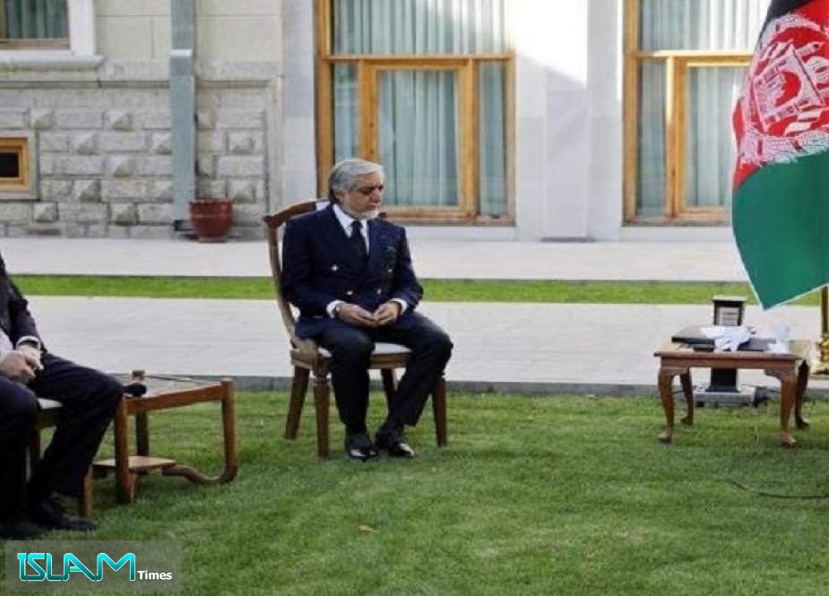 US Envoy to Afghanistan Confers with Ashraf Ghani and Abdullah Abdullah