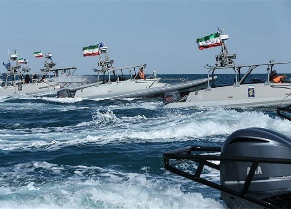 IRGC speedboat navy.jpg