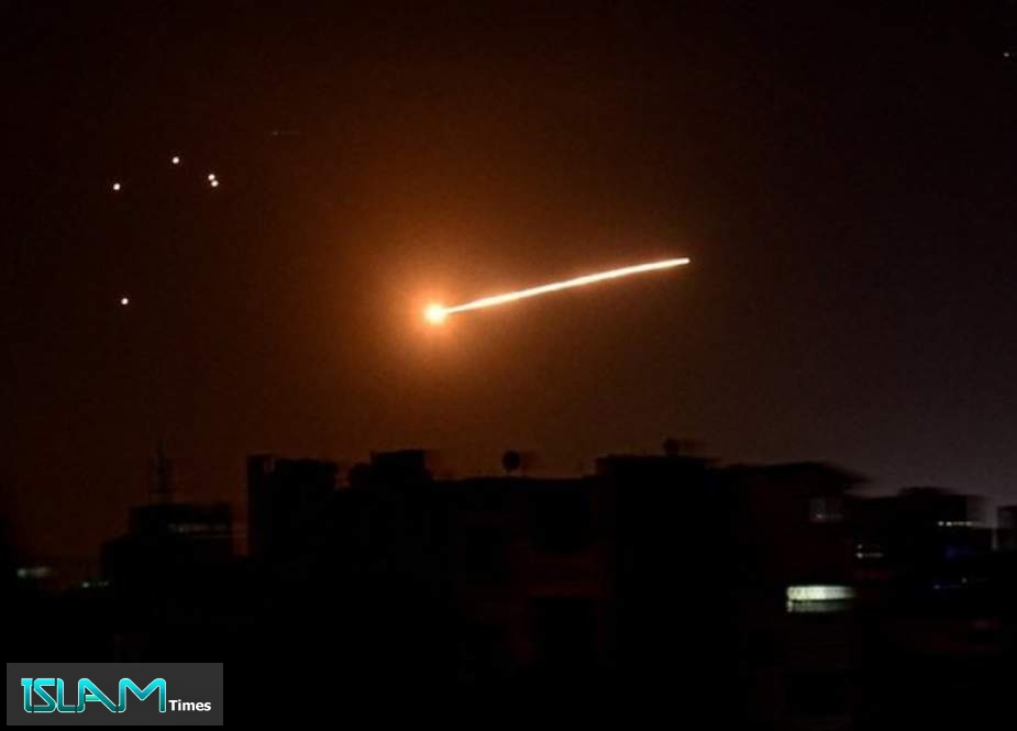 Syrian Air Defenses Light Up Sky in Response to Israeli Aggression