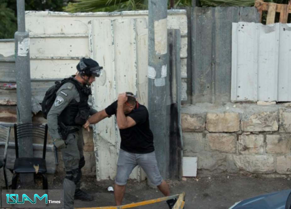 Israeli Regime Forces Attack al-Quds Sit-in Held to Protest Forcible Eviction of Palestinian Families