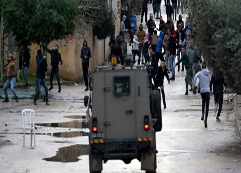 فلسطینی احتجاجی مظاہروں پر غاصب صیہونیوں کی سیدھی فائرنگ، 15 سالہ فلسطینی شہید، 8 زخمی