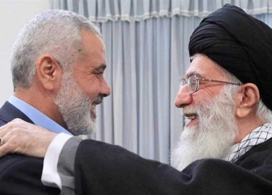 Ismail Hanyieh and Imam Khamenei.jpg