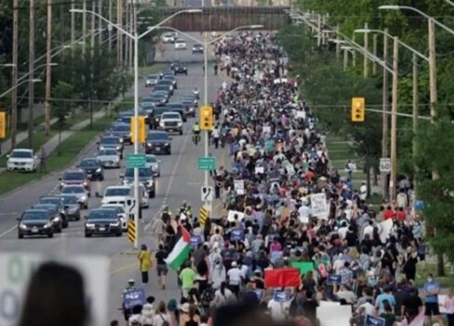 مظاهرات الكنديين دعما لمسلمين تعرضوا لممارسات ارهابية