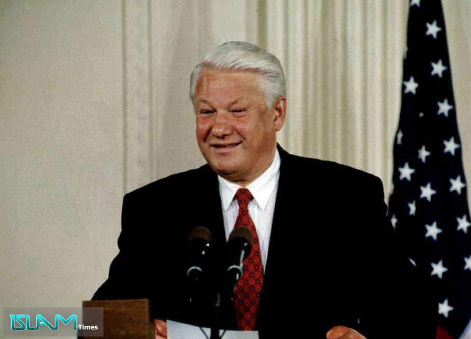 Boris Yeltsin had Entourage of ‘Hundreds’ of CIA Agents