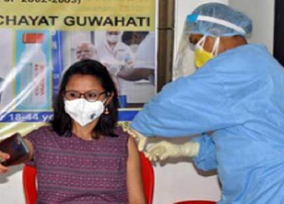بھارت میں گزشتہ 24 گھنٹوں کے دوران کورونا وائرس کے 80834 نئے کیسز