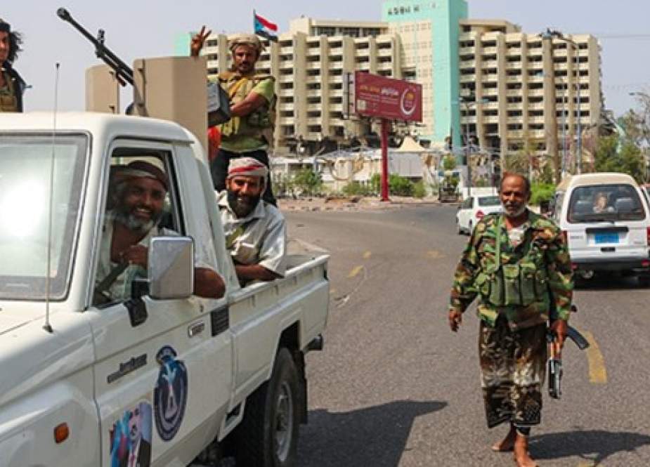 اليمن.. اشتباكات مسلحة بين فصيلين تدعمهما الإمارات جنوب البلاد