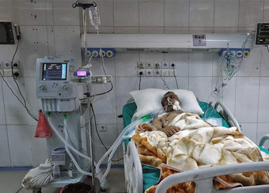حصار مطار صنعاء مستمر.. قطع الشريان الرئيس لمساعدة المرضى اليمنيين