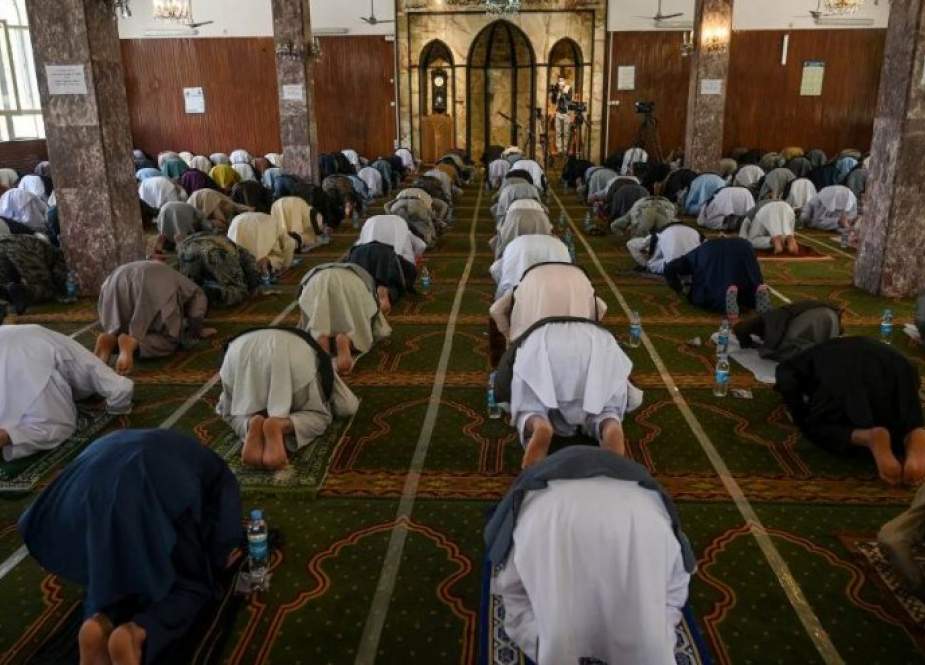 صلاة الأضحى.. 11 دولة عربية تقيمها في المساجد و4 تمنعها