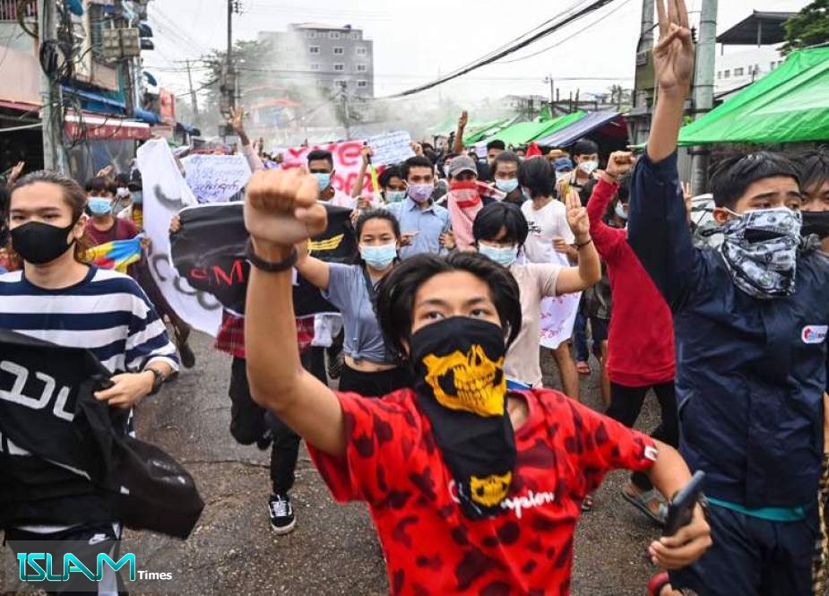 Anti-Coup Activists in Myanmar Expand Demonstrations Nationwide