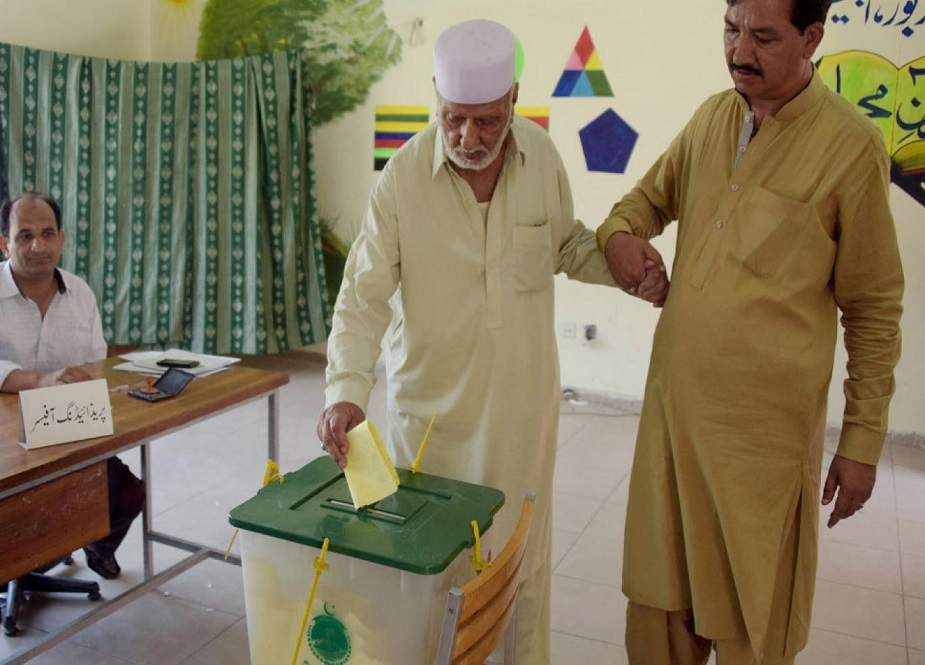 آزاد کشمیر الیکشن، لاہور کی دونوں سیٹیں تحریک انصاف لے گئی