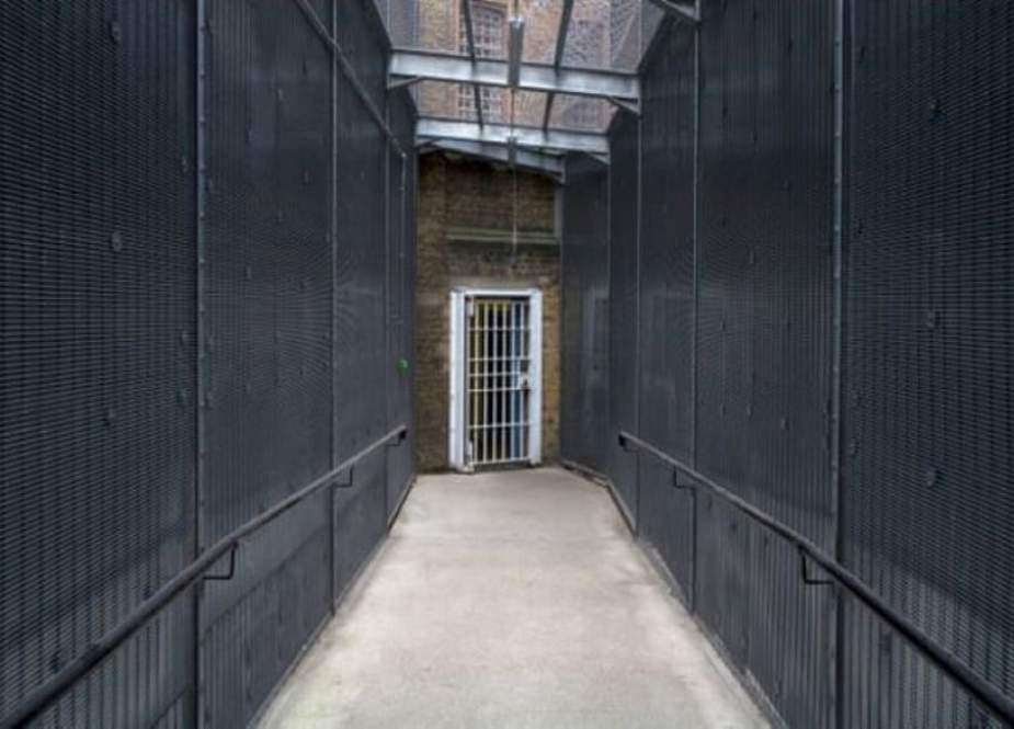 وضعیت هولناک اقلیت‌های قومی و مذهبی در زندان‌های انگلیس