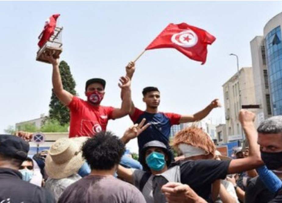 نگاهی به ناآرامی‌های سیاسی تونس؛ چهار دلیل کودتا در سرزمین انقلاب
