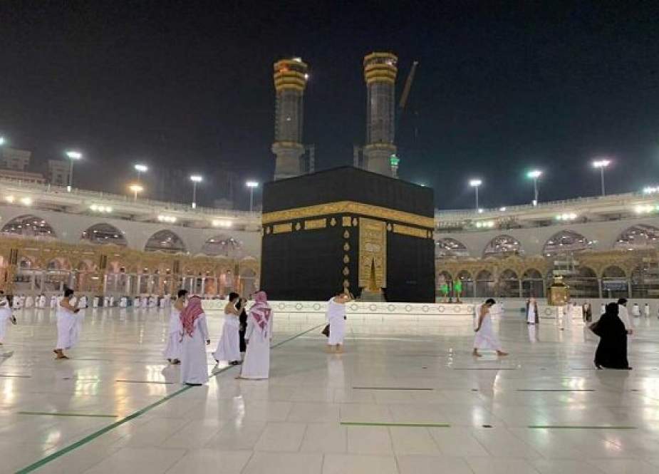 Arab Saudi Izinkan 20.000 Jemaah Haji Umrah