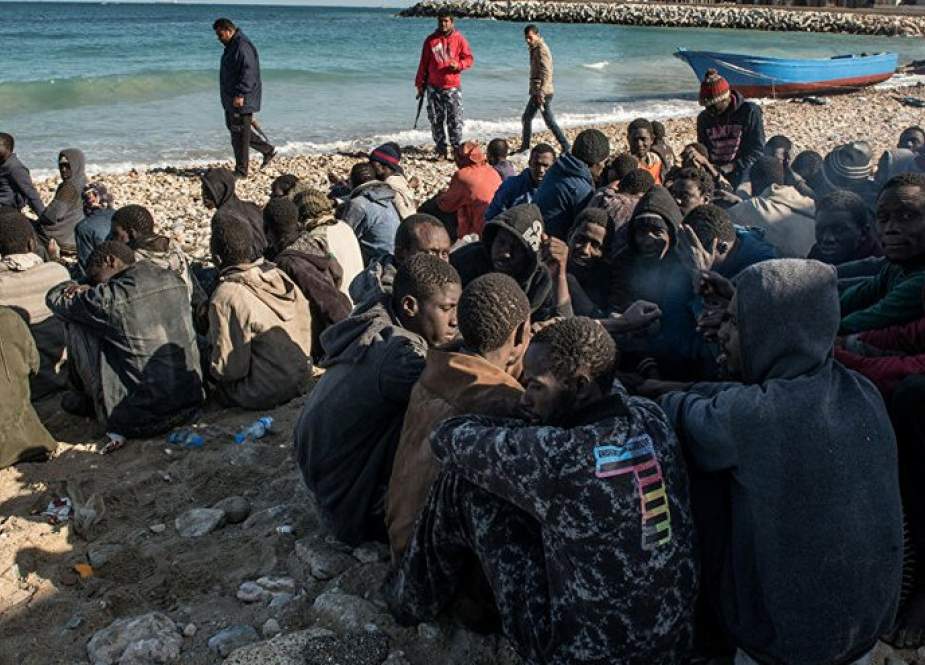 انقاذ أكثر من 700 مهاجر قبالة شواطئ ليبيا