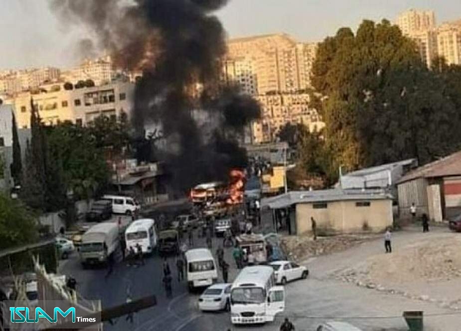 Explosion Hits Military Bus in Eastern Damascus: Report