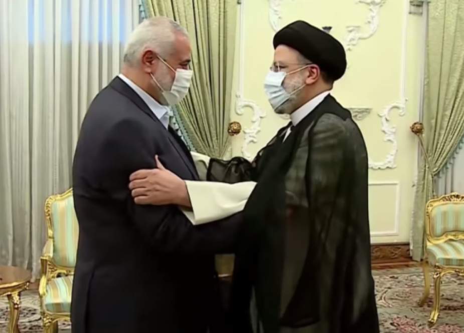 Ebrahim Raisi, Iranian President with Hamas leader Ismail Haniyeh in Tehran.png