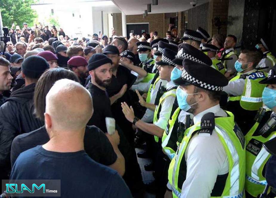 Anti-Vax Protesters Clash with Police As They Try To Storm Old BBC Studios at White City