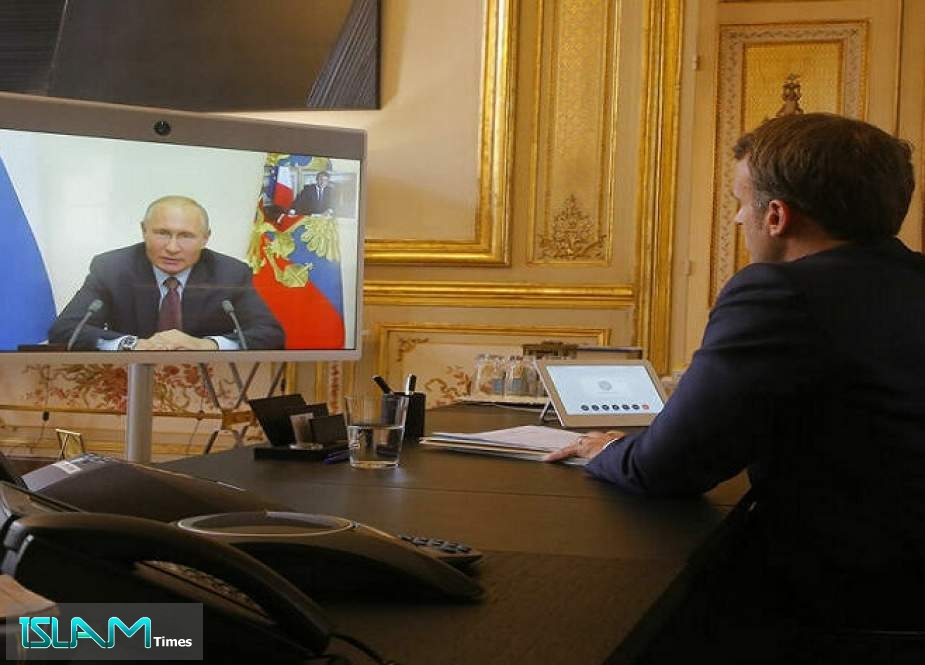 Putin, Macron Hold Phone Call Discussing JCPOA