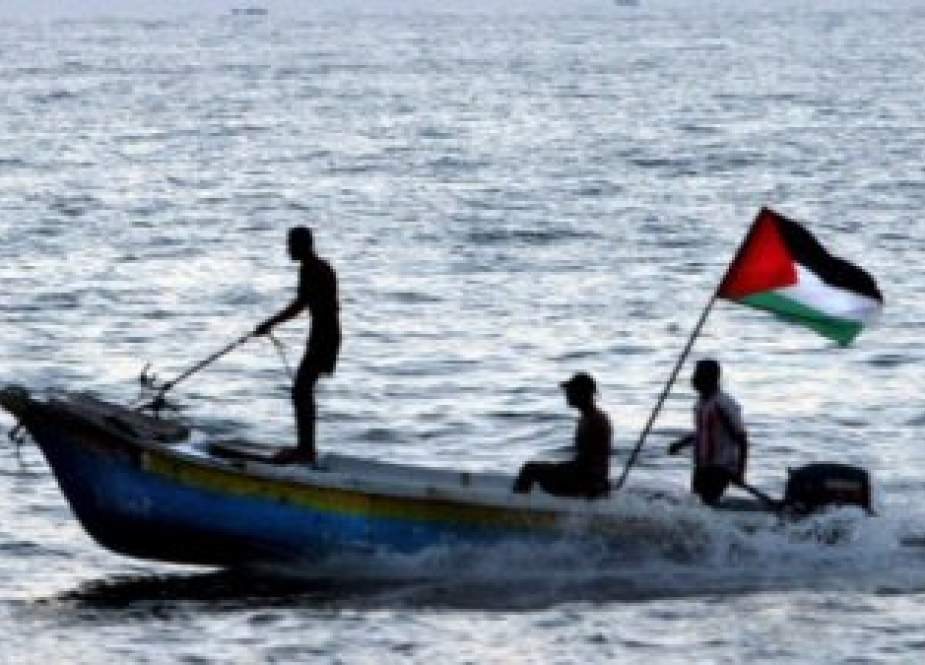 Palestinian fishermen off Gaza coast.jpg