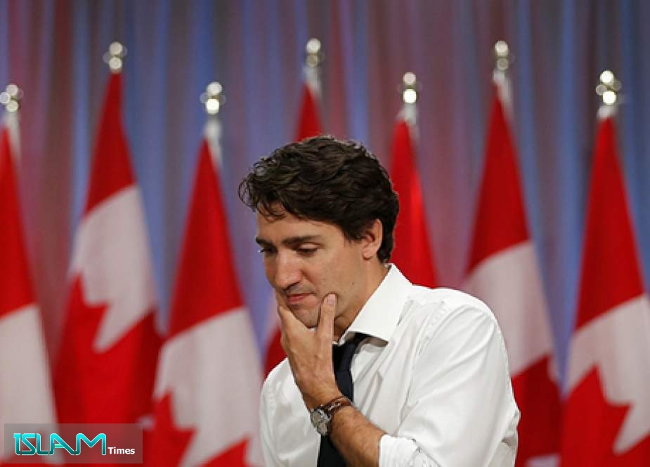 Canadian PM Pelted with Stones in Ontario Campaign Rally