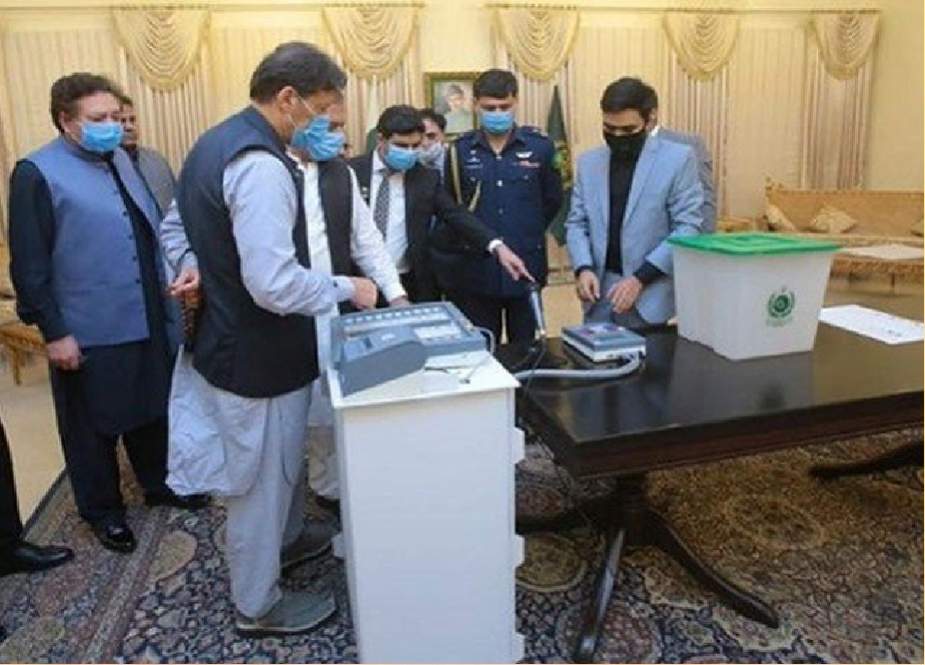 حکومت کا آئندہ انتخابات میں ہر صورت الیکٹرانک ووٹنگ مشین کے استعمال کا عندیہ