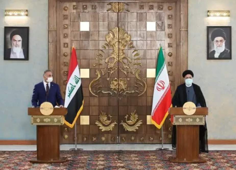 Iranian President Ebrahim Raisi with Iraqi Prime Minister Mustafa al-Kadhimi, in Tehran.png
