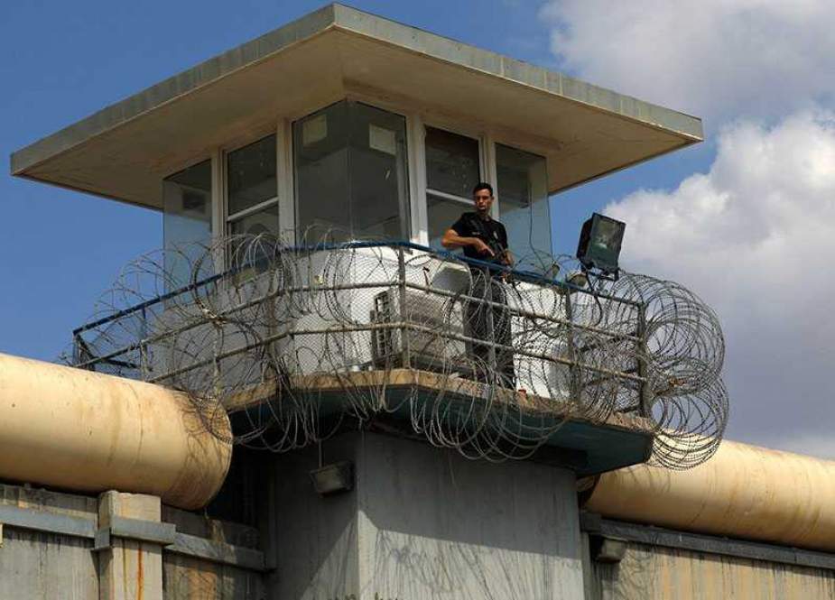 Gilboa Prison, lookong for blacksheep.jpg