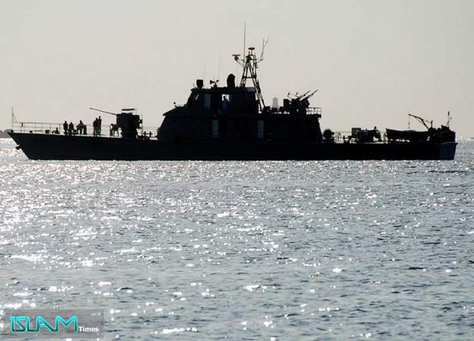 Iran to Manufacture New Large Warship and Destroyers