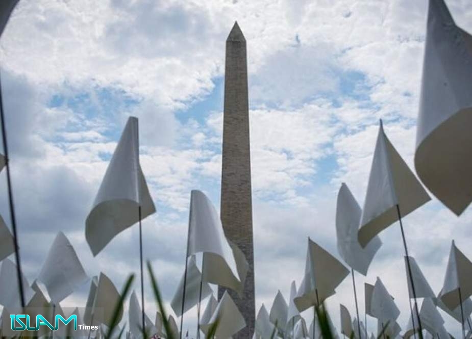 650,000 White Flags Show American Lives Lost to COVID