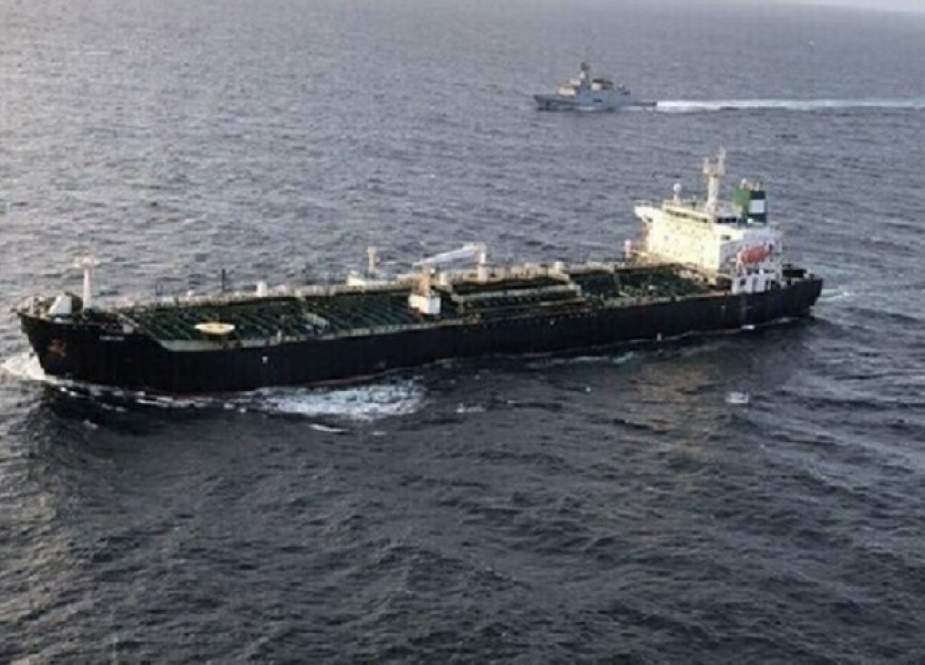 İranın 3-cü tankeri Livana yola düşdü
