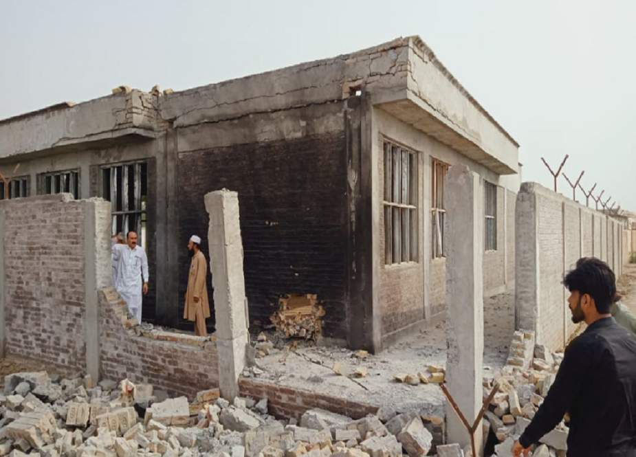ٹانک میں بم دھماکے سے لڑکیوں کے اسکول کا کلاس روم تباہ