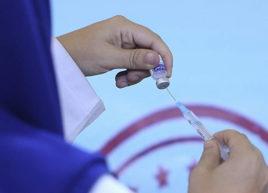 Kementerian Iran: 50% Lebih Populasi Target  Sudah Vaksin Minimal Satu Dosis