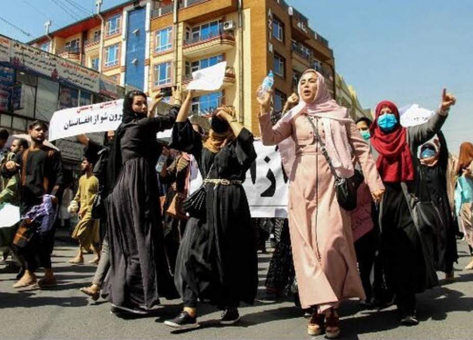 زنان در پایتخت افغانستان تظاهرات کردند